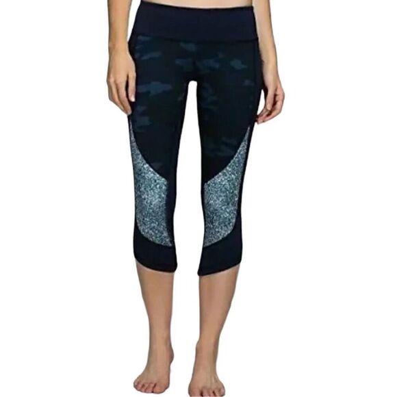 Lululemon Lotus Cropped Leggings Camo Inkwell Sashiko Blue Womens 4 Wunder Under - Picture 1 of 4